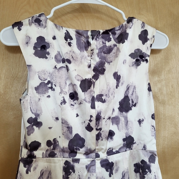 Ann Taylor Petite Abstract Floral Dress - Picture 5 of 8